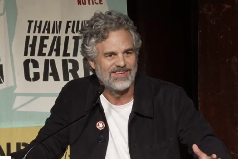 Image from linked report: Mark Ruffalo Tells Trump ‘Hands Off Our F—ing Vote’ or ‘I’m Gonna Hulk Out’: ‘You Won’t Like Me When I’m Angry’