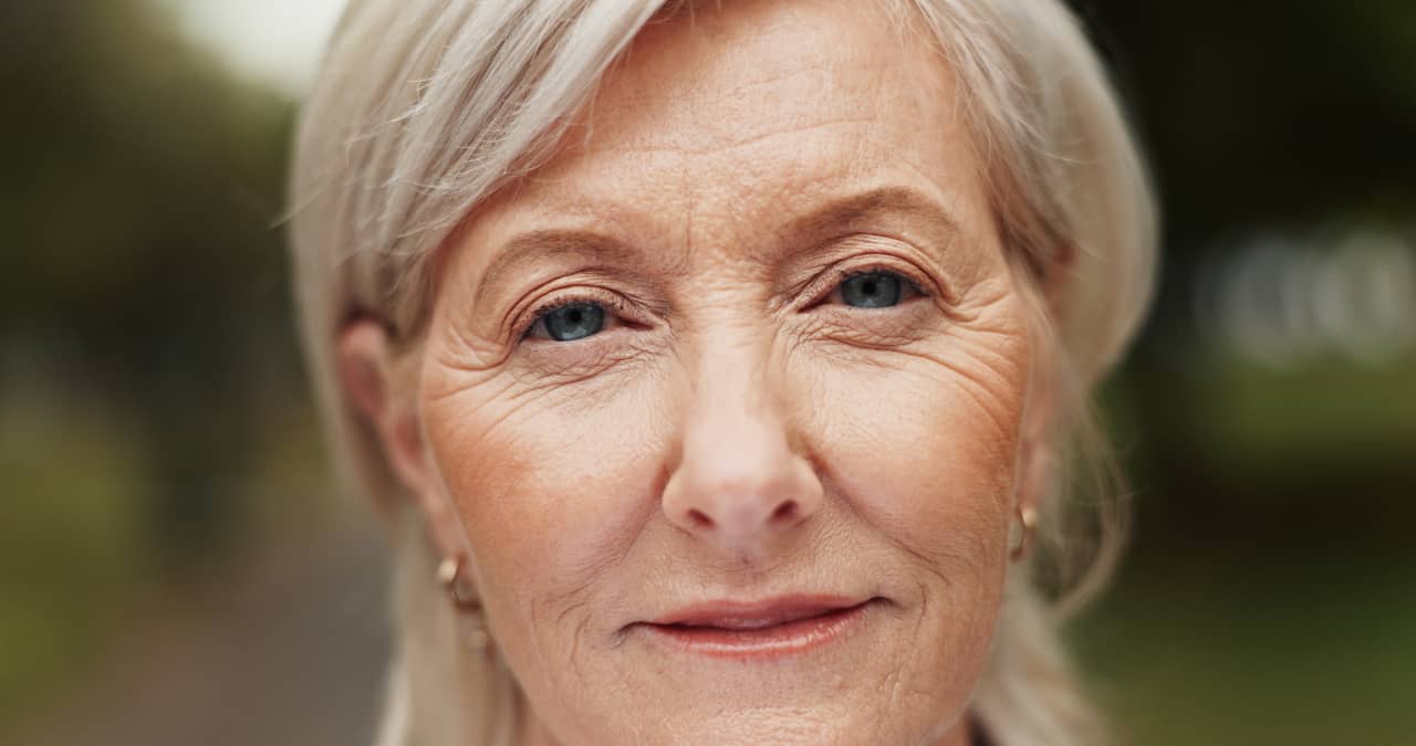 Source-feed image associated with I’m in my 50s. My mother died from Alzheimer’s. Do I need long-term-care insurance?