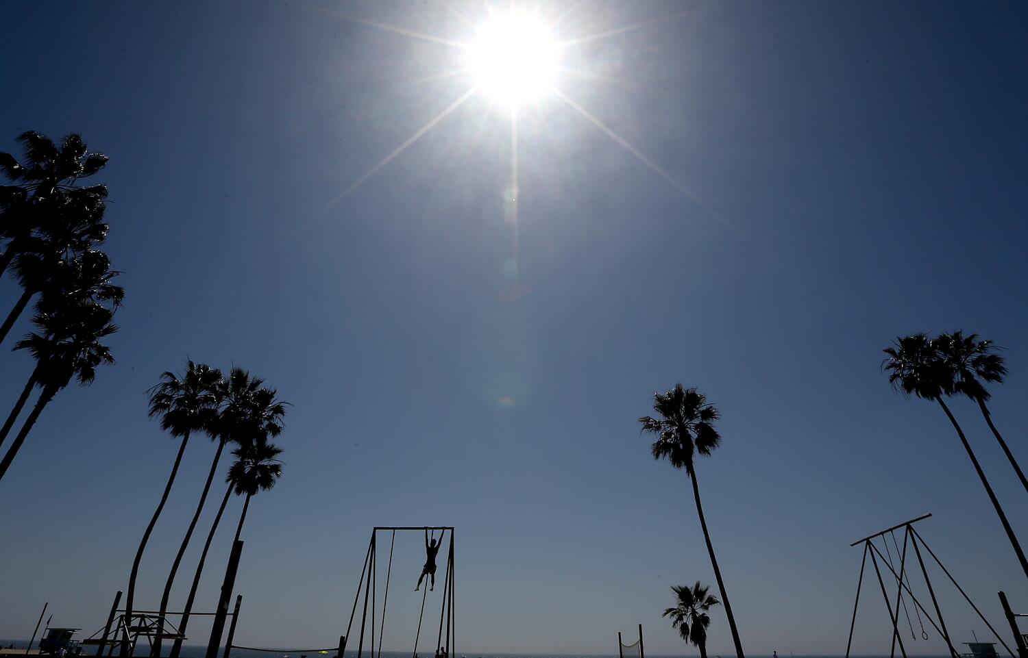 Source-feed image associated with This common 'heat wave mistake' could harm your health as temperatures soar over 95 degrees this weekend