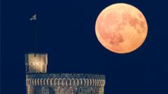 Source-feed image associated with Stunning photos capture July's Buck Moon over the UK