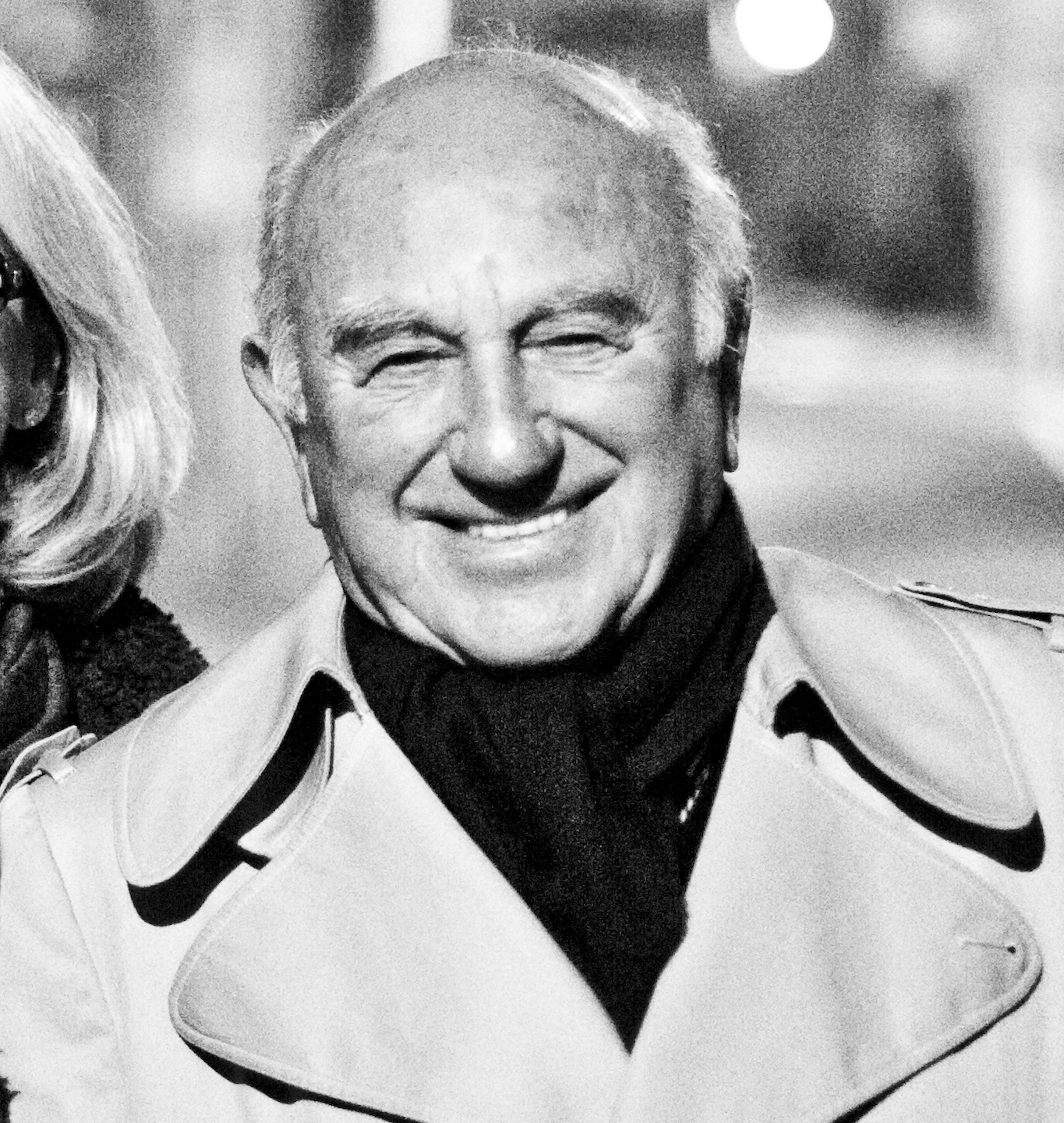 Source-feed image associated with Ernest Chambers, ‘The Smothers Brothers Comedy Hour’ Showrunner, Dies at 97