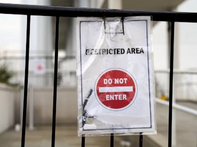 Source-feed image associated with Kennedy Center says building closed temporarily due to 'acute risks to public safety'