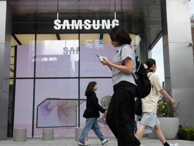 Source-feed image associated with Samsung reports record profit as South Korean chip giants benefit from global AI boom