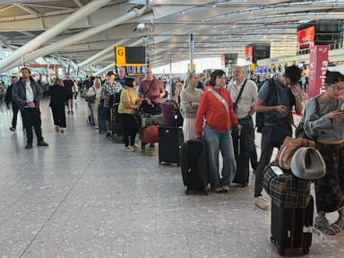 Source-feed image associated with Airlines scramble to dig out from tech problems that canceled 1,750 flights in the UK