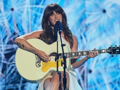Image from linked report: How Ella Langley's 'Choosin' Texas' became the longest-running No. 1 hit of all time