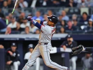 Source-feed image associated with WATCH: Fan suing New York Yankees for $10 million after being struck in head by bat