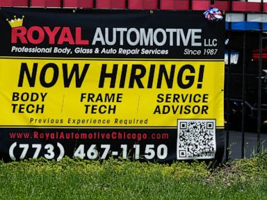 Source-feed image associated with US filings for unemployment aid fall to 187,000 last week, fewest since 1969