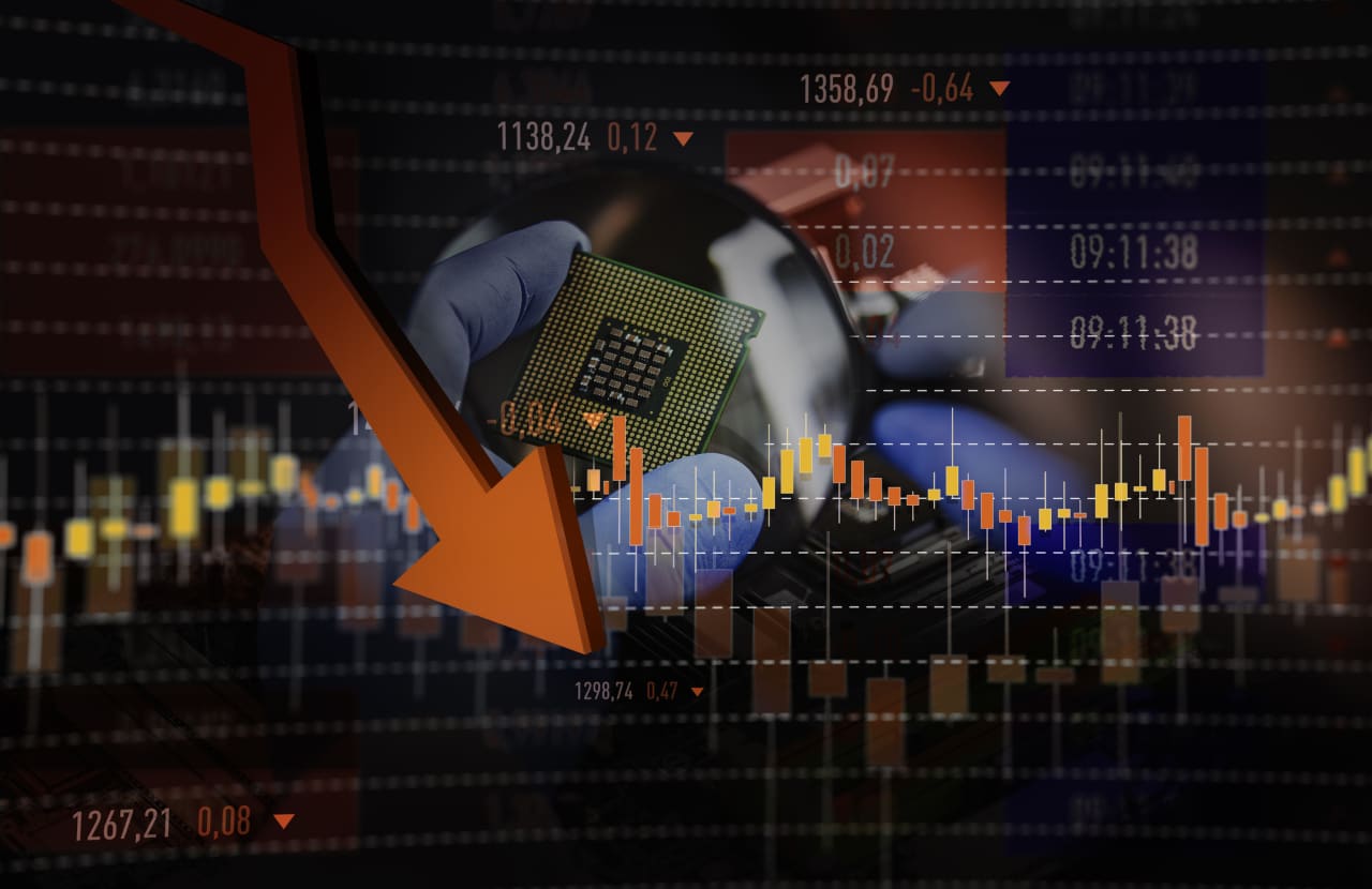 Source-feed image associated with Yes, the AI stock selloff looks terrifying. But it might actually save the bull market.
