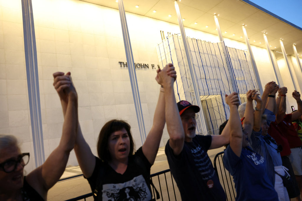 Image from linked report: Thousands join protest outside Kennedy Center, expressing concern that Trump might tear it down