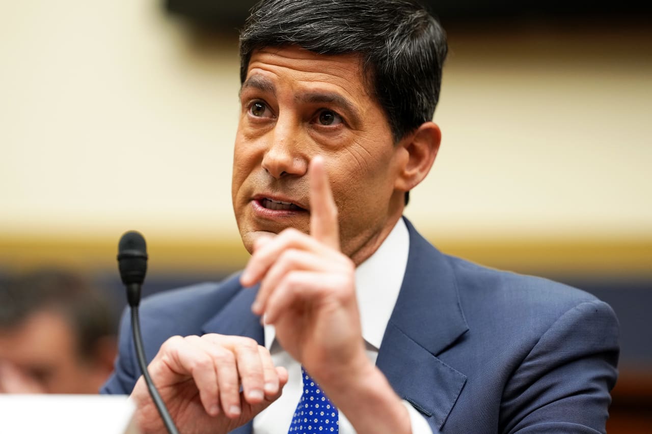 Source-feed image associated with Japan tried tightening the way Kevin Warsh suggested. Here’s how it worked out.