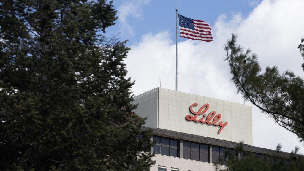 Source-feed image associated with STAT+: Eli Lilly ends 340B drug discounts to some hospitals for failing to provide claims data