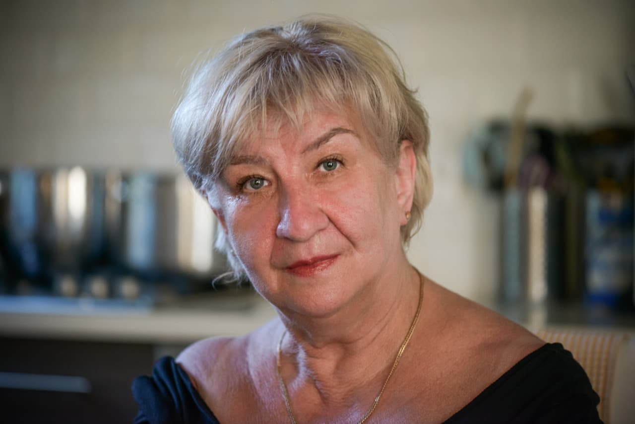 Source-feed image associated with My friend, 62, earns $20,000 a year. Should she take Social Security now — and claim survivor’s benefit at 67?