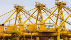 Source-feed image associated with Australia dock workers call for 28-hour week in AI talks