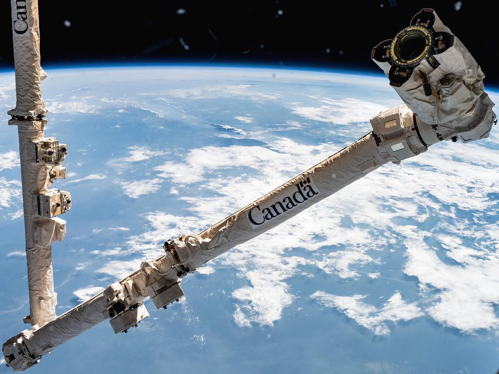 Source-feed image associated with NASA’s Cargo-Moving Robotic Arm Named 300th IEEE Milestone