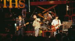 Source-feed image associated with Noel Gallagher says Johnny Marr has 'always been gung-ho' with his guitars