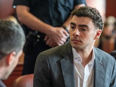 Image from linked report: New York prosecutors seek to sustain their case against Luigi Mangione, despite his federal plea