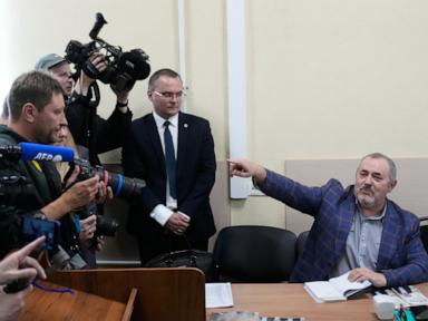Source-feed image associated with A Putin critic leaves Russia after he is barred him from running for parliament