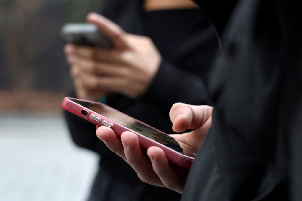 Source-feed image associated with France is banning unsolicited telemarketing calls starting next week