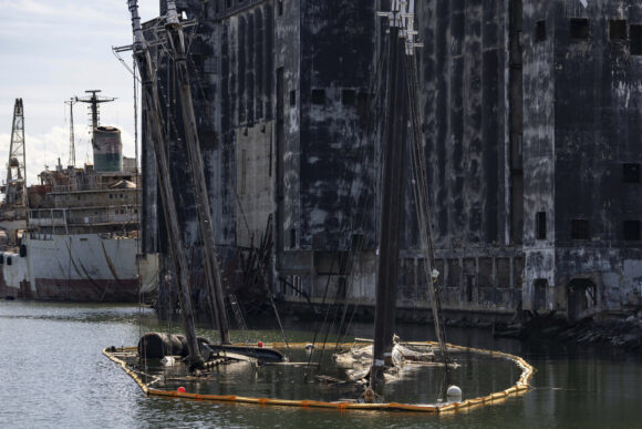 Source-feed image associated with Efforts Underway to Salvage Maine and Boston Schooners That Sank in NYC Canal