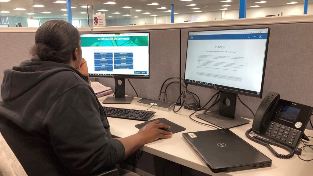 Source-feed image associated with STAT+: Trump administration releases rules for new Medicaid work requirements