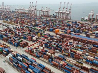 Source-feed image associated with Trump administration races to rebuild US tariff wall knocked down by Supreme Court