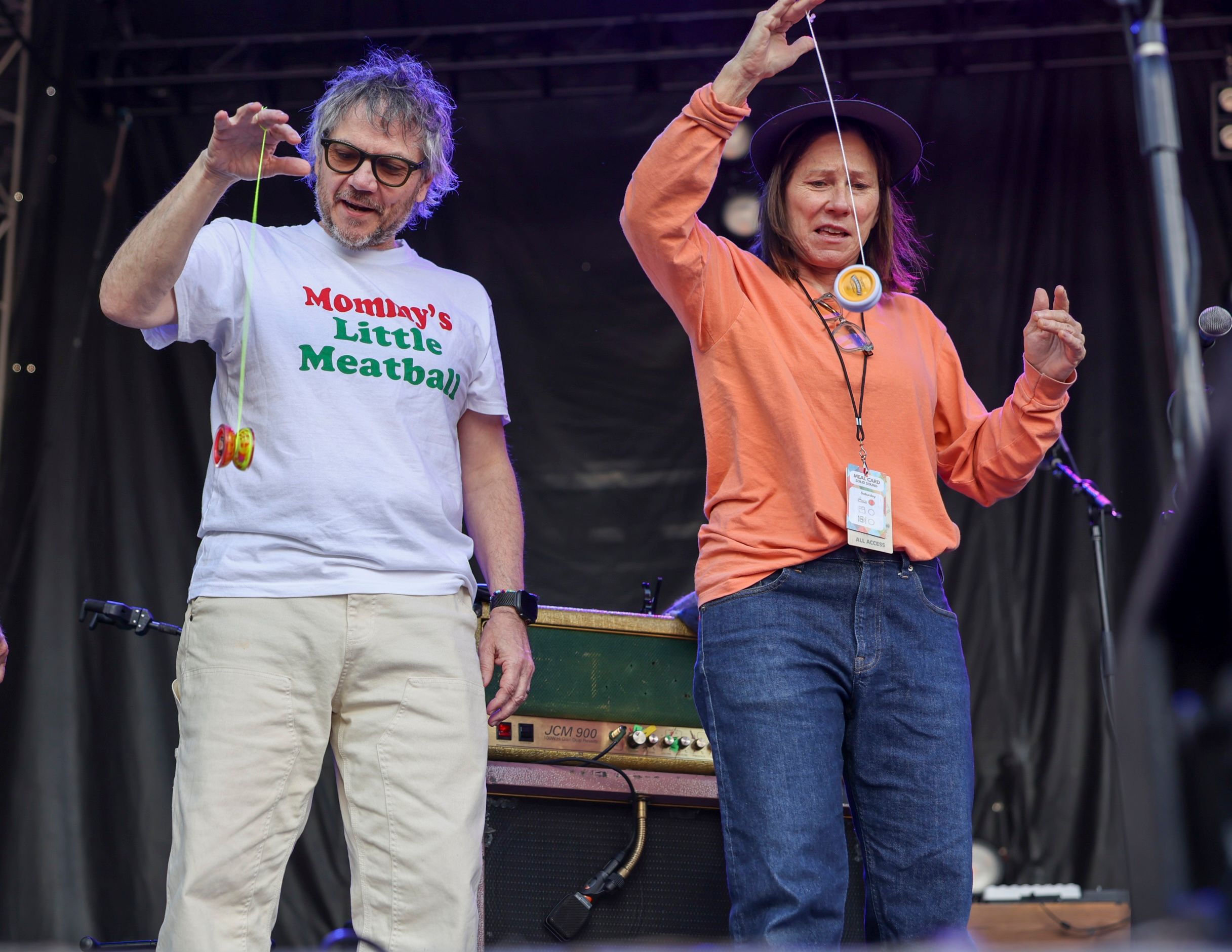 Source-feed image associated with Wilco and the Breeders Now Hold a Yo-Yo World Record
