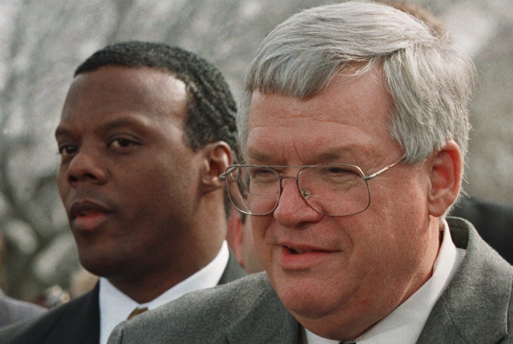 Image from linked report: Dennis Hastert, longtime Republican House speaker who went to prison, dies at age 84