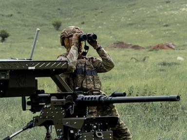 Source-feed image associated with Russia maintains attacks on Ukraine, as Kyiv is warned to brace for a possible major barrage