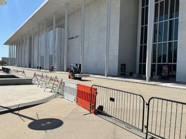 Source-feed image associated with Fencing goes up around the main Kennedy Center building after Trump-aligned board votes to close it