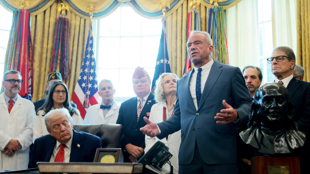 Source-feed image associated with STAT+: Trump administration to strip job protections of top NIH officials, grants staff