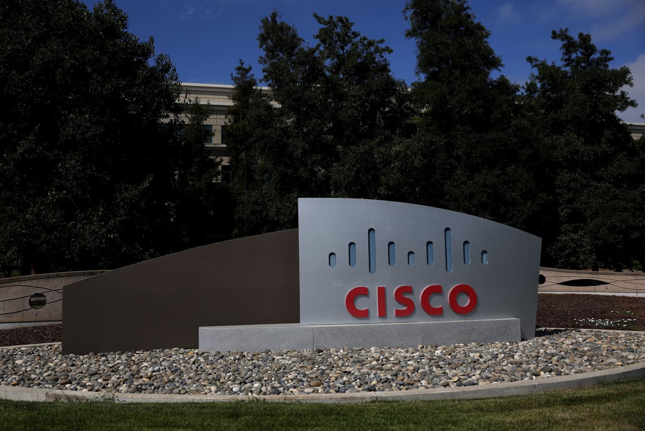 Source-feed image associated with As chips sell off, rattled investors should heed this Cisco Systems lesson from the last millennium