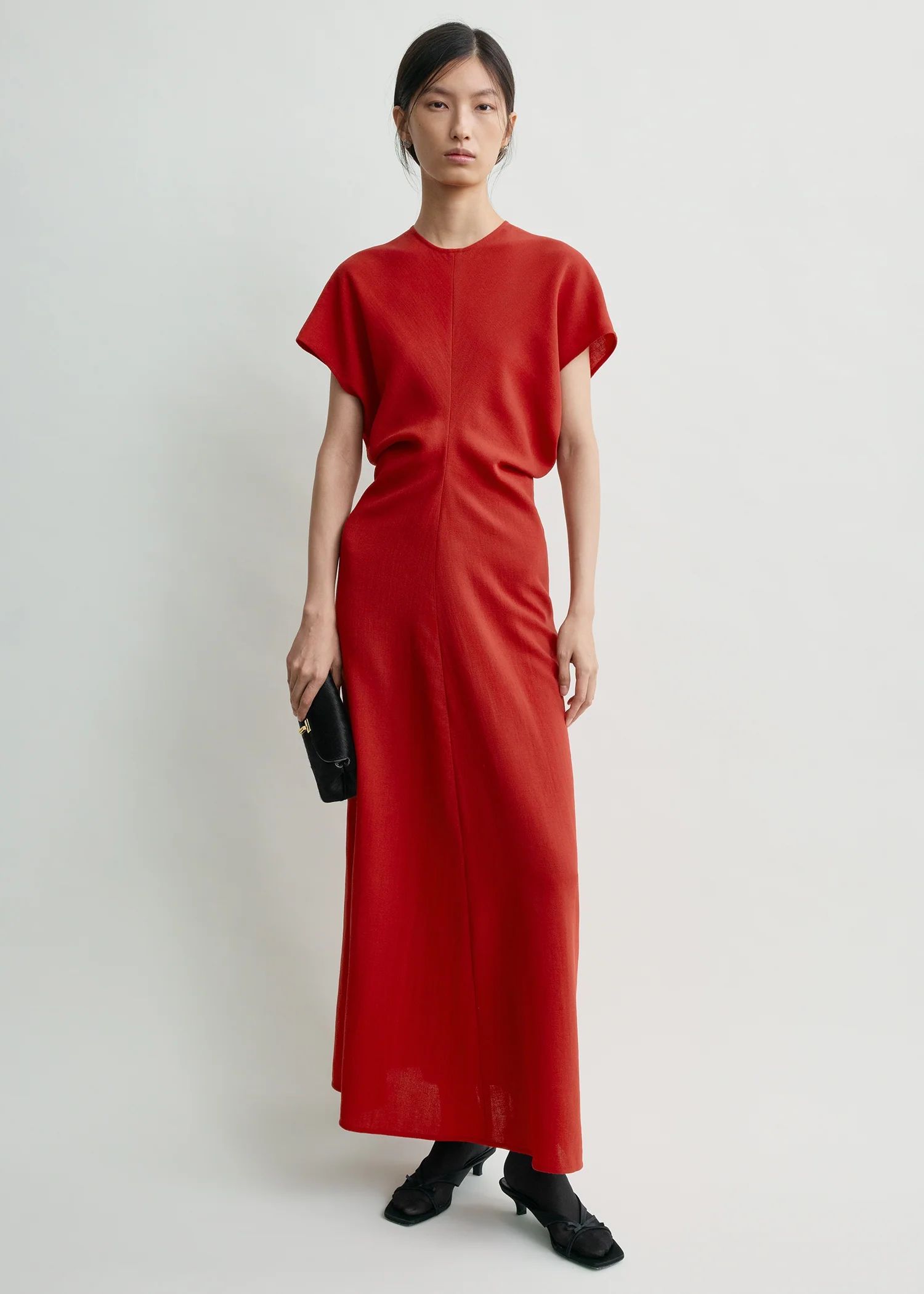 Source-feed image associated with Nordstrom’s Anniversary Sale Is Almost Here—What Vogue Editors Are Eyeing