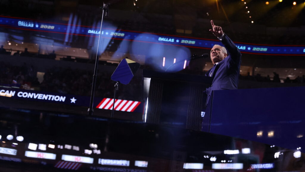 Image from linked report: STAT+: Can RFK Jr. help GOP win the midterms? Iowa is a test