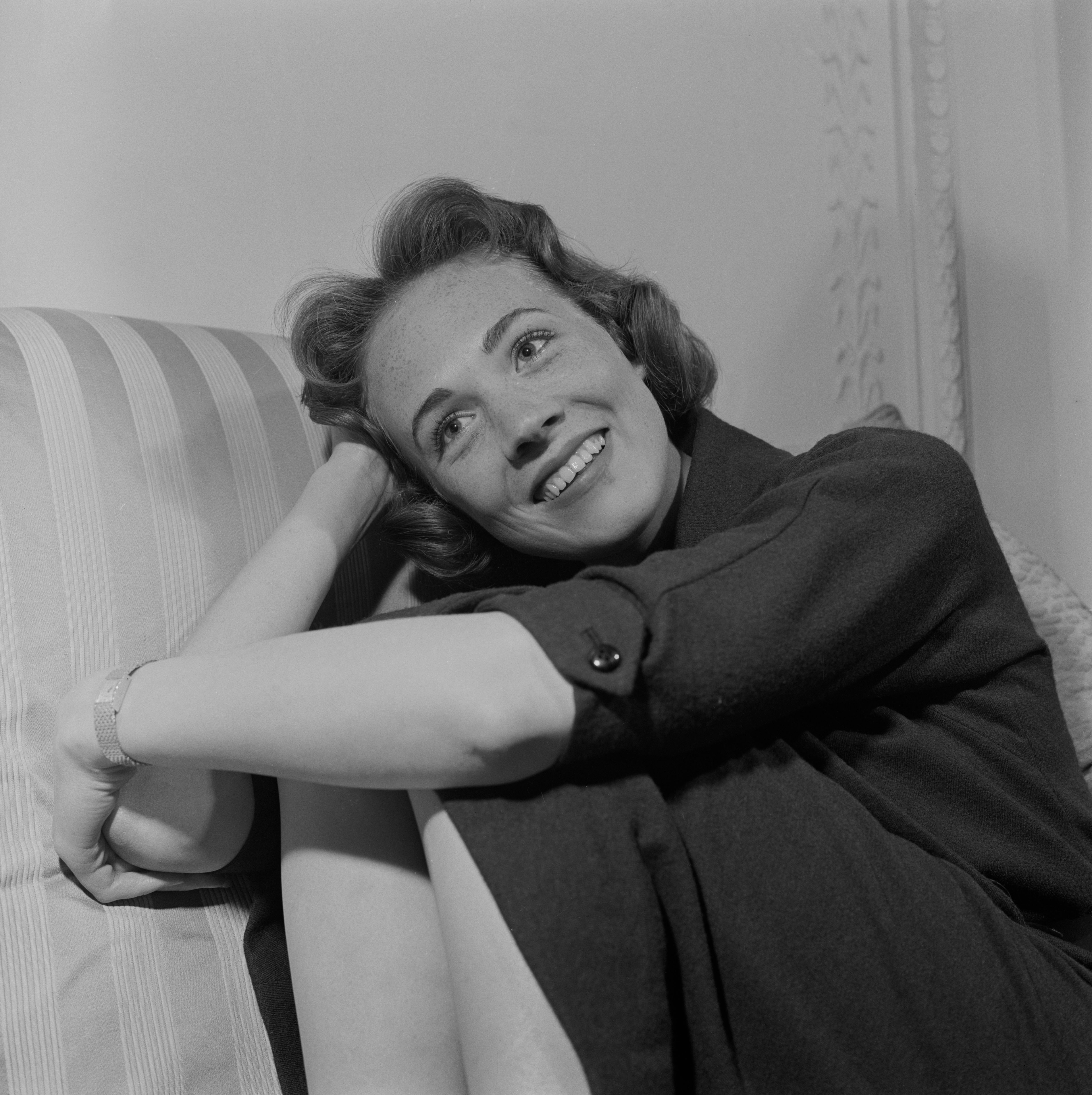 Image from linked report: 27 Enchanting Old Photos of a Young Julie Andrews