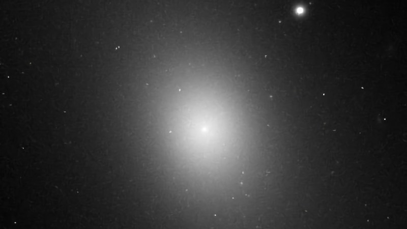 Source-feed image associated with The largest known galaxy is wider than 17 Milky Ways