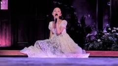 Source-feed image associated with Ariana Grande ends tour and steps back from public life