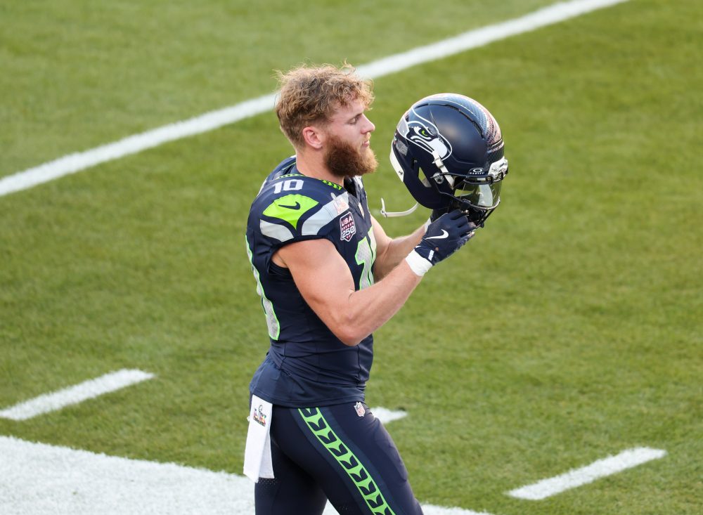 Source-feed image associated with Tech Investor Vinod Khosla to Acquire the NFL’s Seattle Seahawks for $9.6 Billion