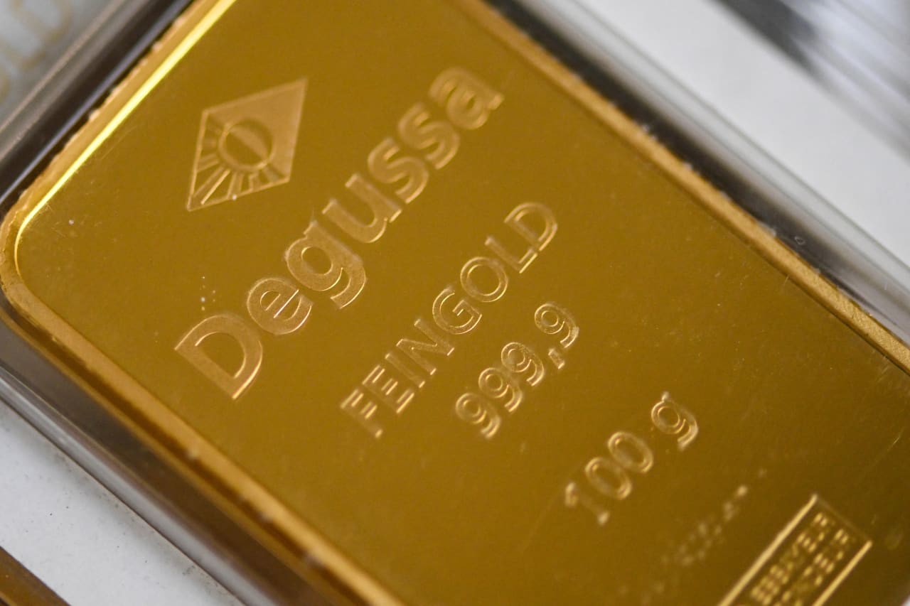 Source-feed image associated with The double 10K scenario: Wall Street veteran says the S&P 500 and gold can each reach that mark by the end of the decade