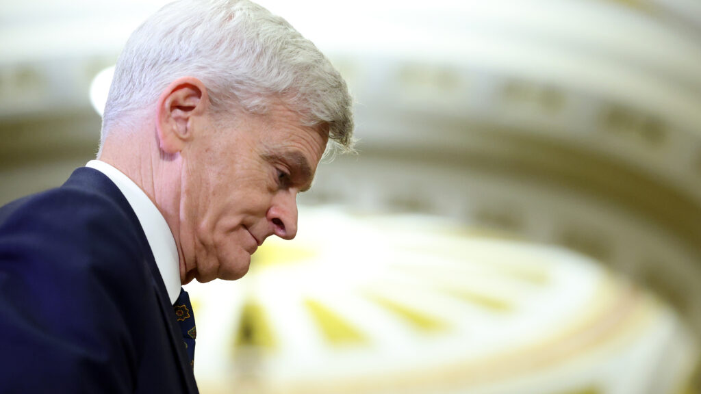 Source-feed image associated with STAT+: Cassidy proposes bill to rein in 340B drug discount program