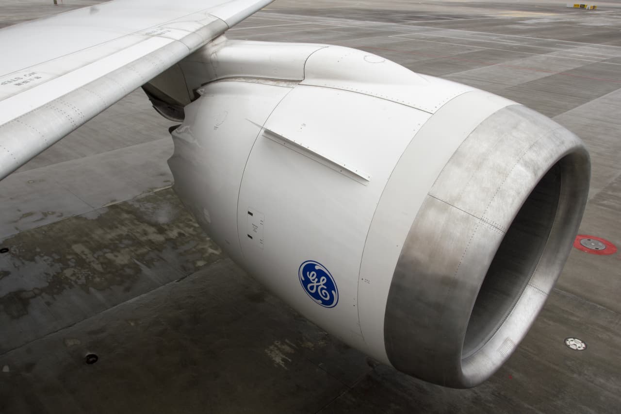 Source-feed image associated with GE boosts profit outlook, but stock falls as booming order growth cools