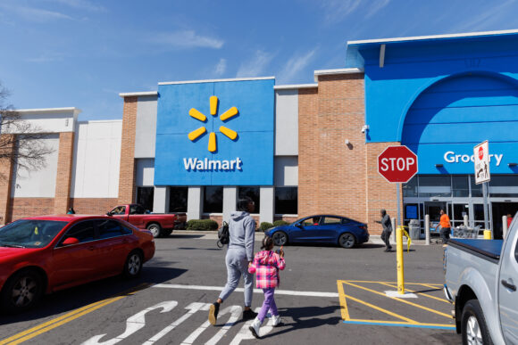 Source-feed image associated with Walmart Removes Four Taylor Farms Salads as Recalls Spread