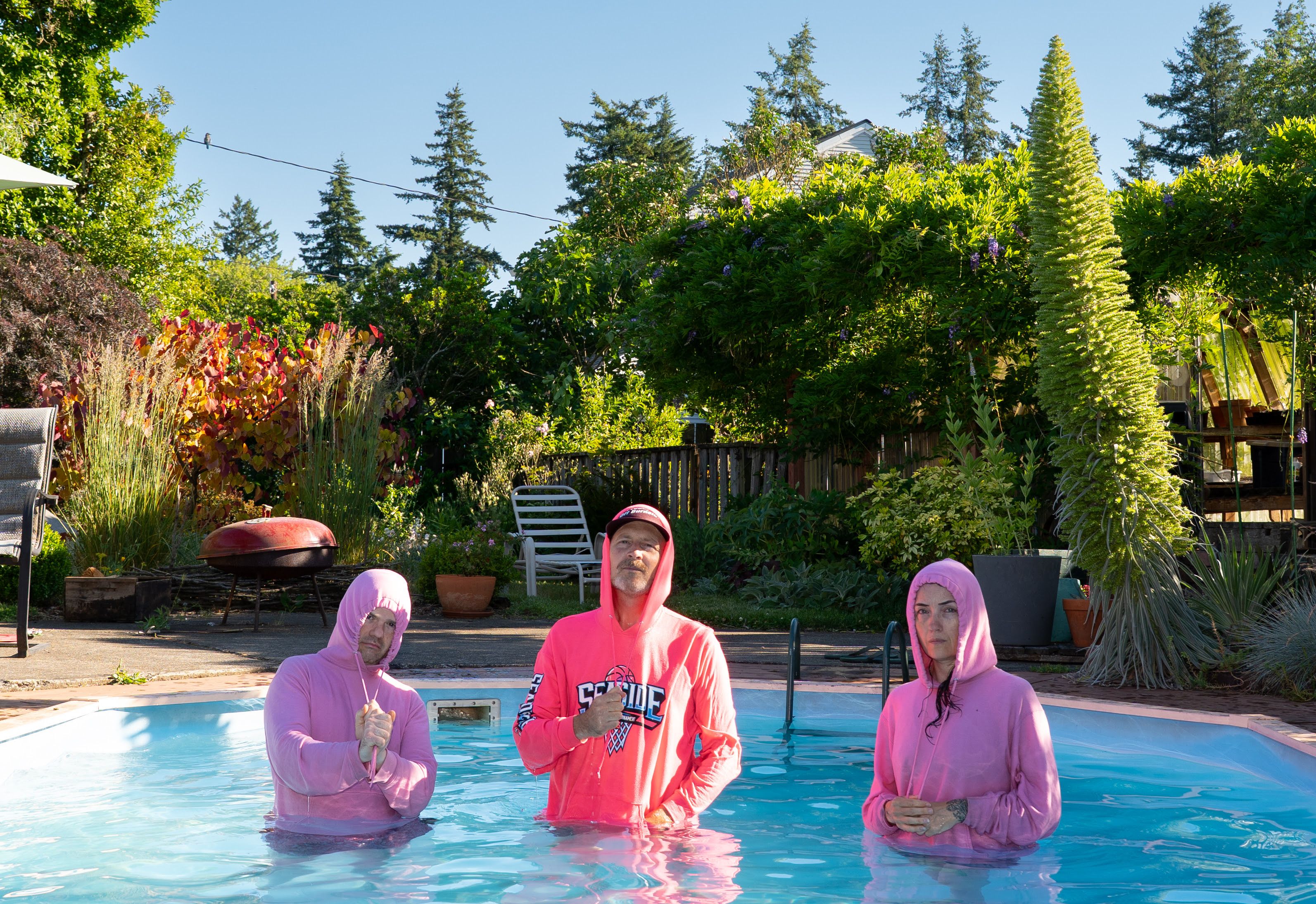 Source-feed image associated with Grouper’s Liz Harris Reunites Her Shoegaze Band Helen