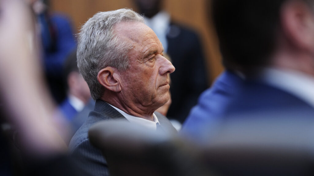 Source-feed image associated with STAT+: Senate inquiry suggests Trump administration softened kratom and tobacco policies in quid pro quo