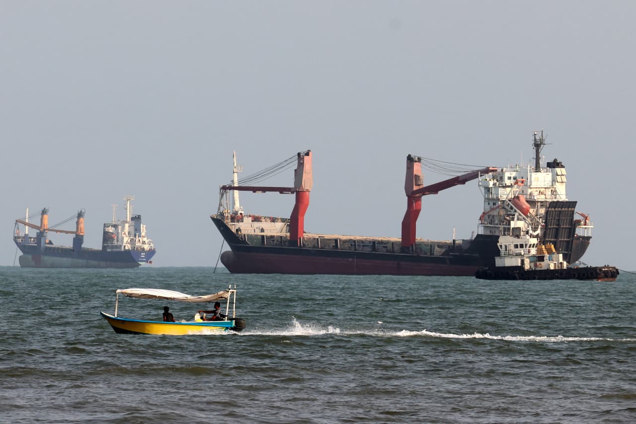 Source-feed image associated with Global oil prices surge above $92 a barrel after report of strikes on two tankers in the Strait of Hormuz