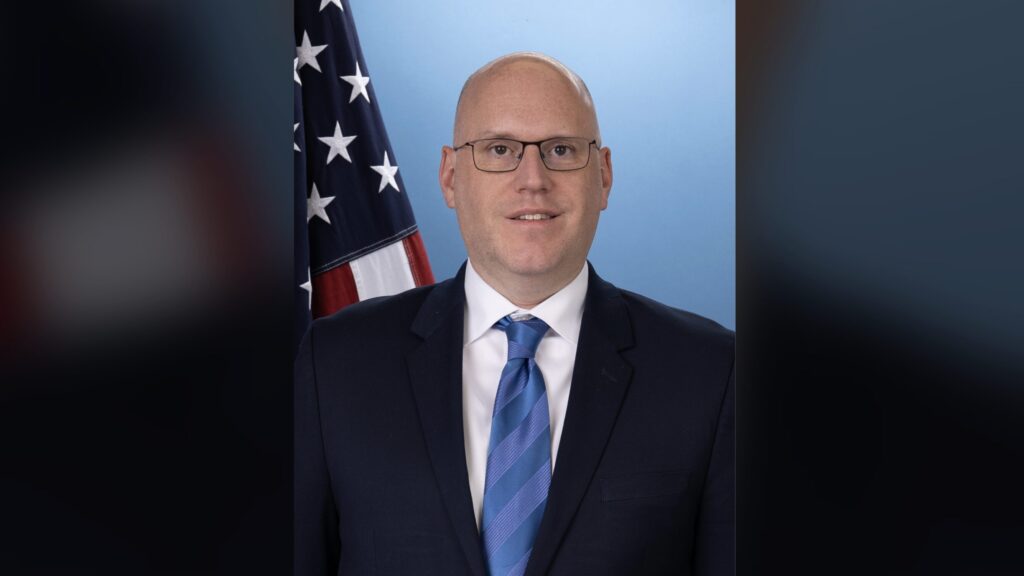 Source-feed image associated with STAT+: FDA names acting heads of drug and vaccine centers to permanent roles