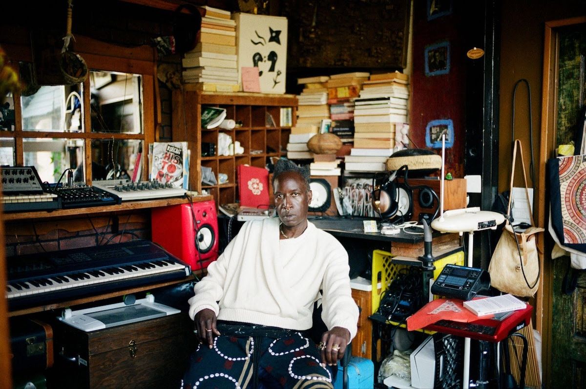 Source-feed image associated with Saul Williams Recruits Robert Del Naja, Kamasi Washington for New Album Leap Year