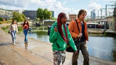Source-feed image associated with NHS to reward people who walk 30 minutes a day