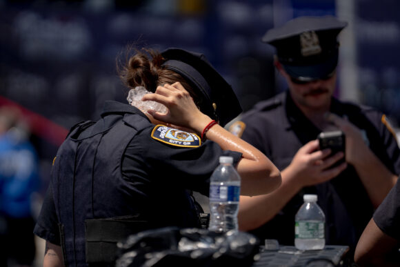 Source-feed image associated with Dangerous Heat Wave Threatens Oppressive Temperatures in Much of the US