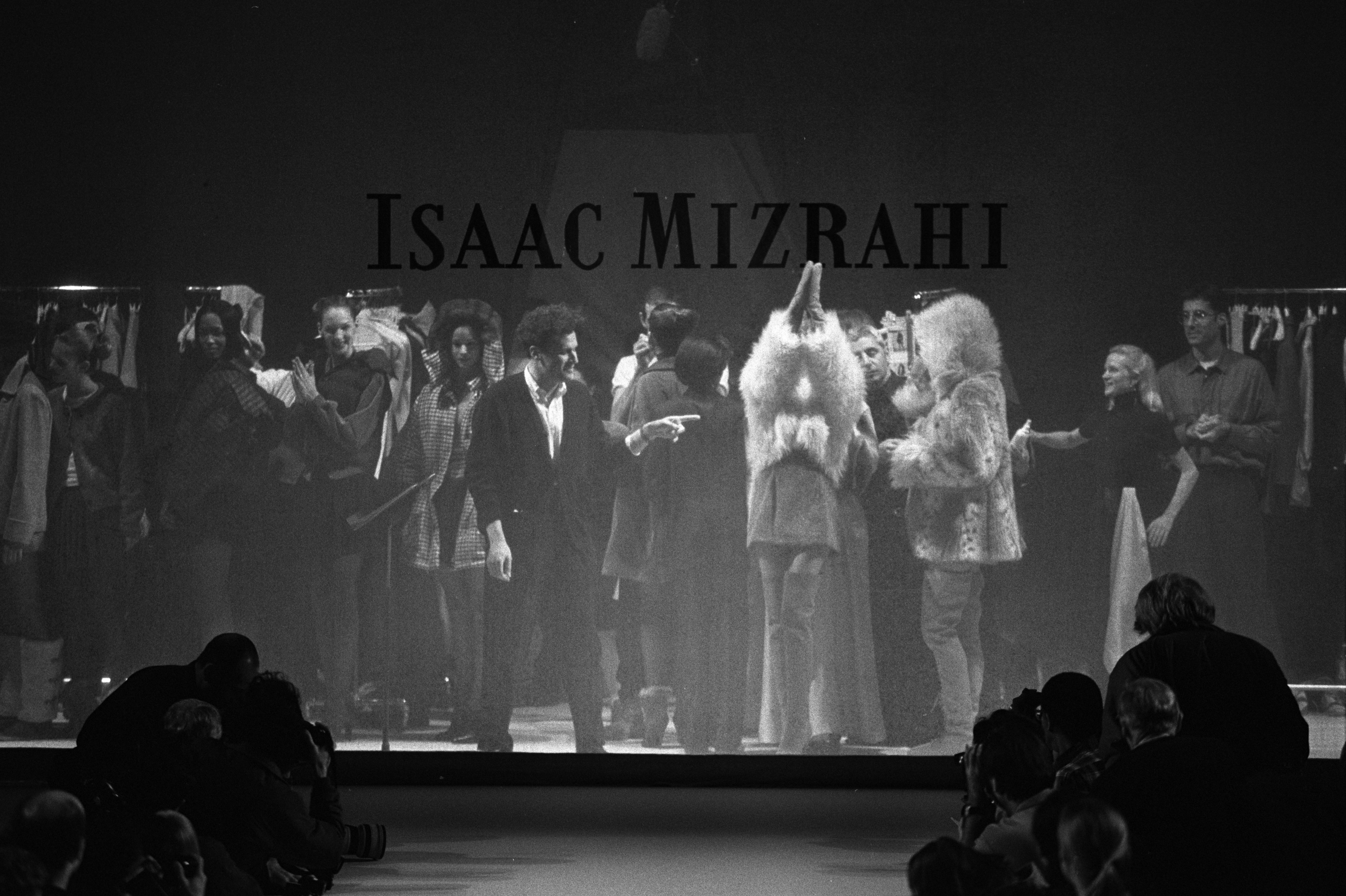 Source-feed image associated with Isaac Mizrahi Fall 1994 Ready-to-Wear