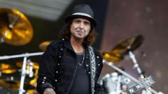 Image from linked report: Motörhead guitarist Phil Campbell died from multi-organ failure, inquest hears